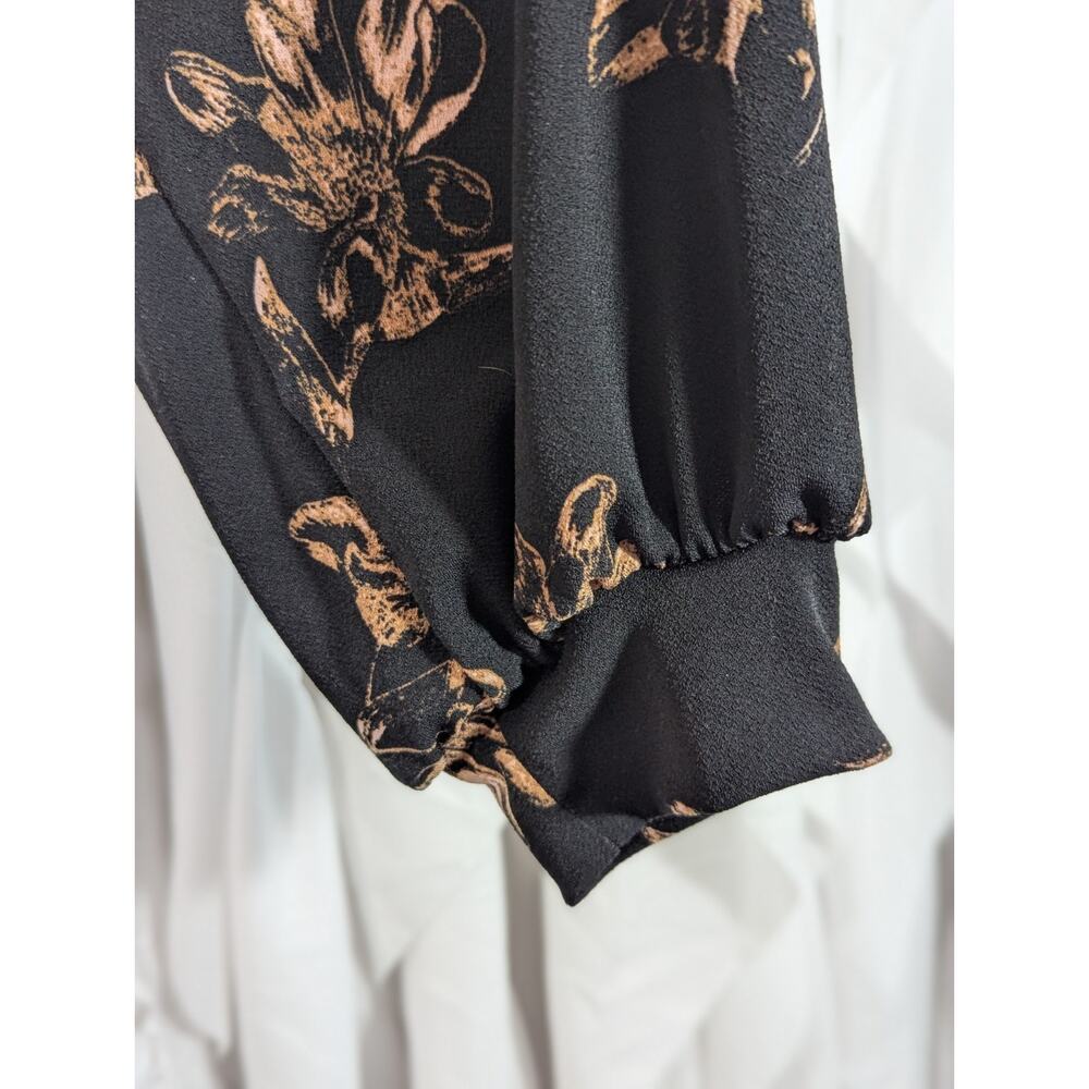 Lush Size M Naomi Squareneck Black w/Tan Floral Long Sleeves Cropped Knit Top - Picture 8 of 10